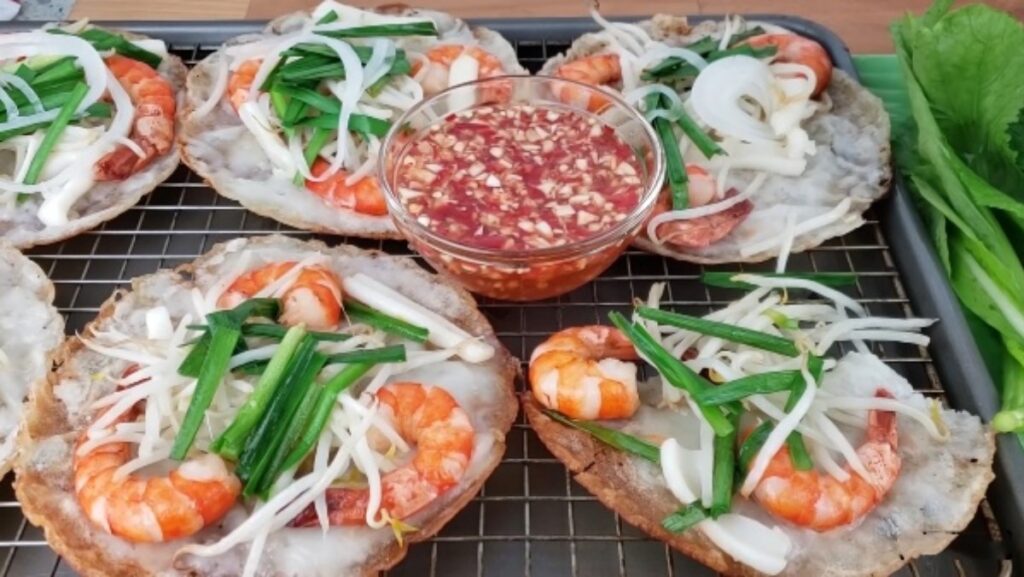Bánh xèo hải sản Bình Định nhất định phải thử