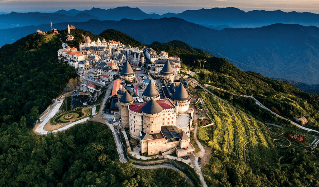 Khám phá khung cảnh thần tiên trên KDL Bà Nà Hills